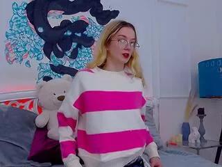 may_lily from Flirt4Free is Freechat