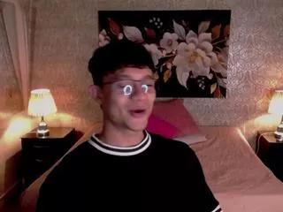 mike_wellss from Flirt4Free is Freechat