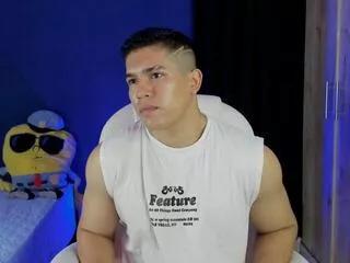 nick_fenix from Flirt4Free is Freechat