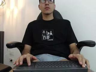 nicolas_fine from Flirt4Free is Freechat