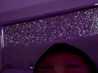 queen_glam from Flirt4Free is Freechat