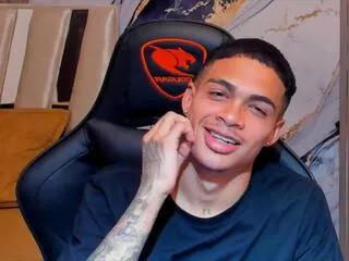 riccie_pezzutti from Flirt4Free