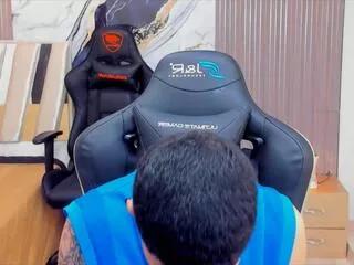 Explore our live girls sluts from our Custom and Multi clubs and checkout exclusive access to highly interactive content, such as shape, hair, titties, pussy type and many more.