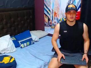 rogerr_gold from Flirt4Free is Freechat