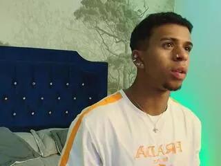 Photos of romeo_kiing from Flirt4Free is Freechat