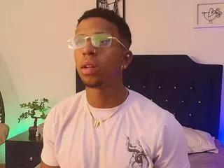 romeo_kiing from Flirt4Free is Freechat
