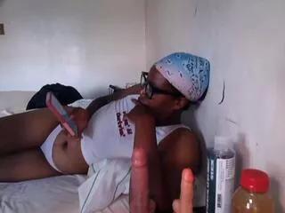 sallie_johnson from Flirt4Free is Freechat