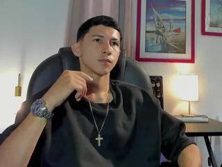 sterling_fox from Flirt4Free is Freechat
