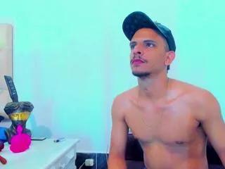 tarek_miller from Flirt4Free is Freechat