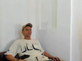 tarek_miller from Flirt4Free is Freechat