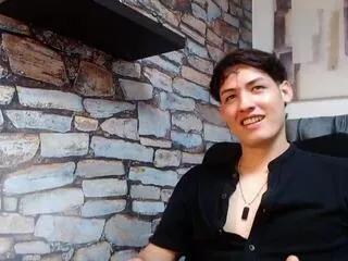 thomas_lester from Flirt4Free is Freechat
