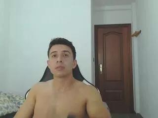 tom_lust from Flirt4Free is Freechat