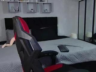 Explore our live girls sluts from our Custom and Multi clubs and checkout exclusive access to highly interactive content, such as shape, hair, titties, pussy type and many more.
