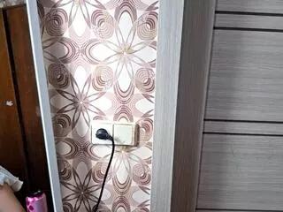 Udele_burt webcams show profile image 