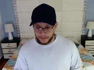 william_jhones from Flirt4Free