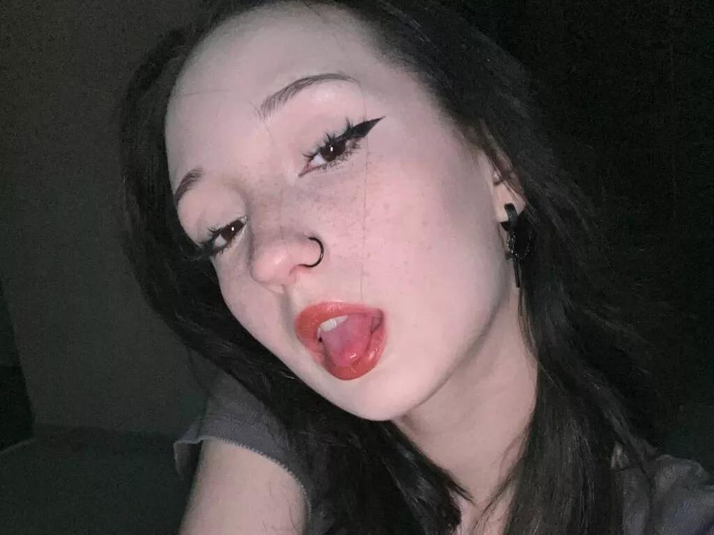 AccaBelow on LiveJasmin