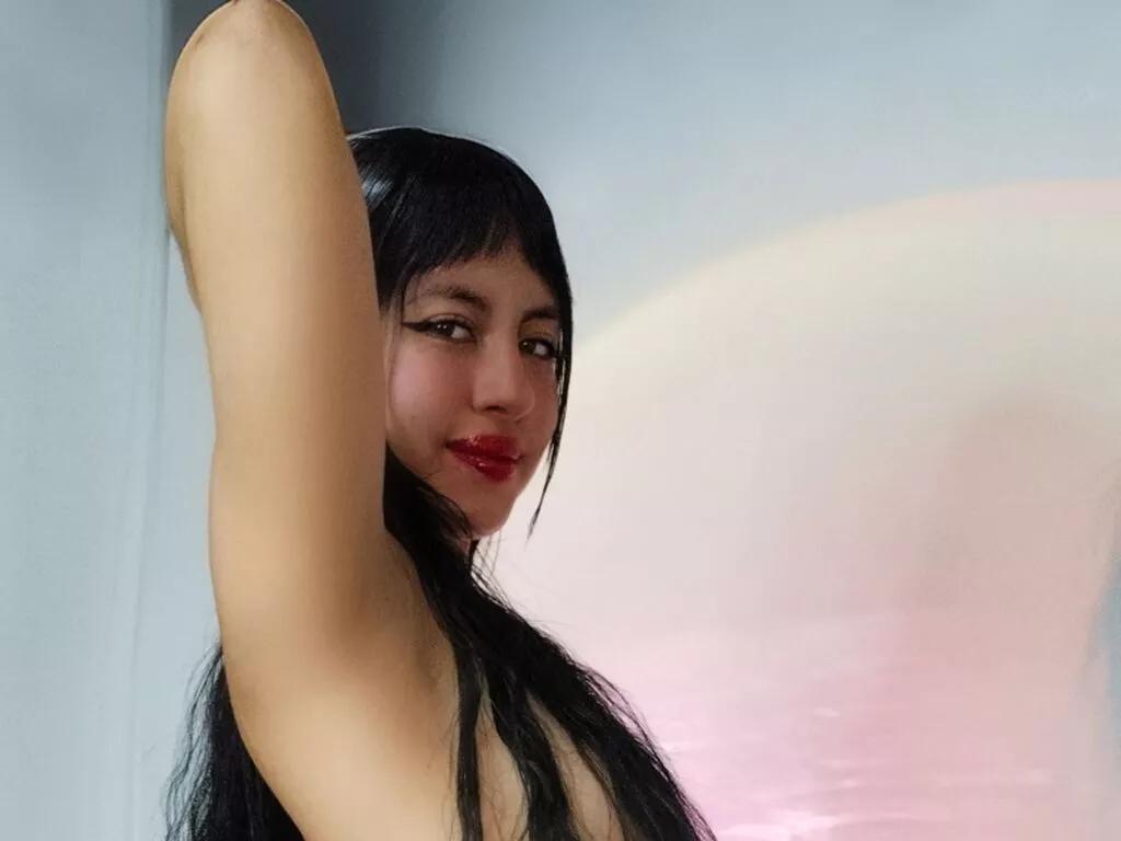 AdaraMills webcams show profile image 