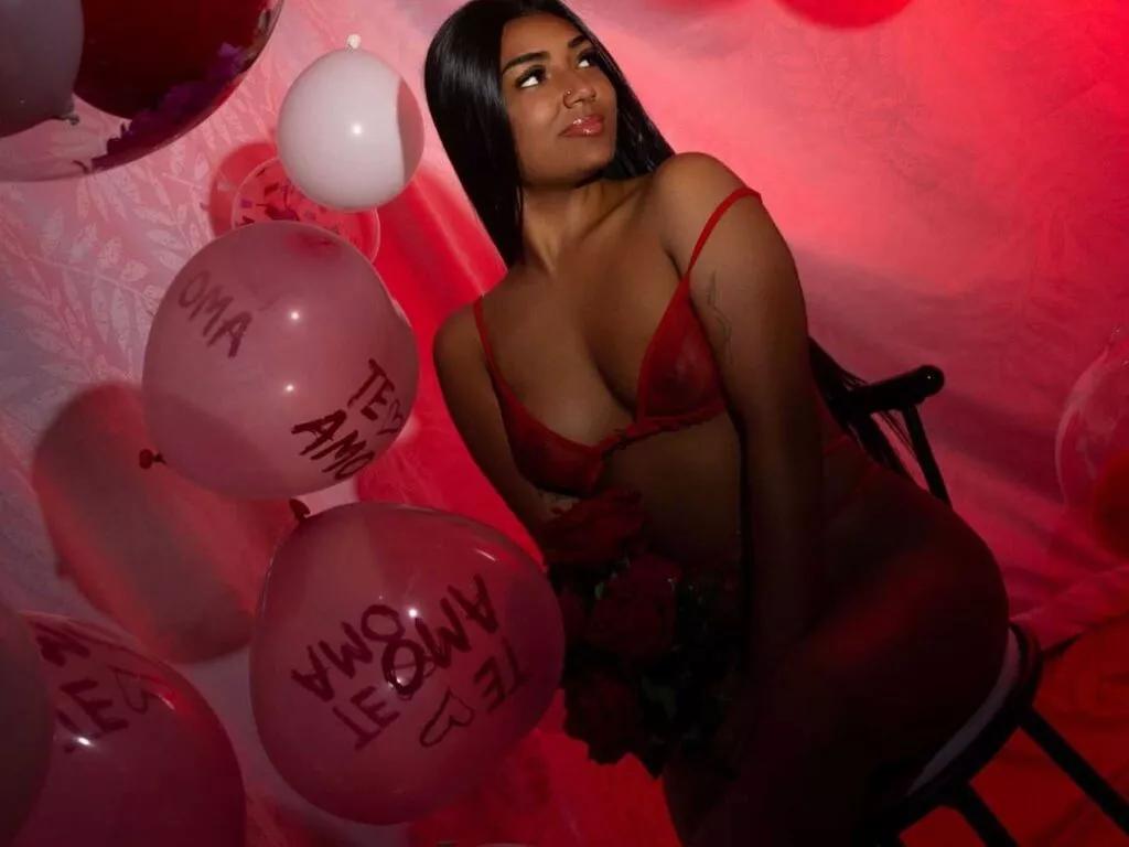 AdaraZaens webcams show profile image 