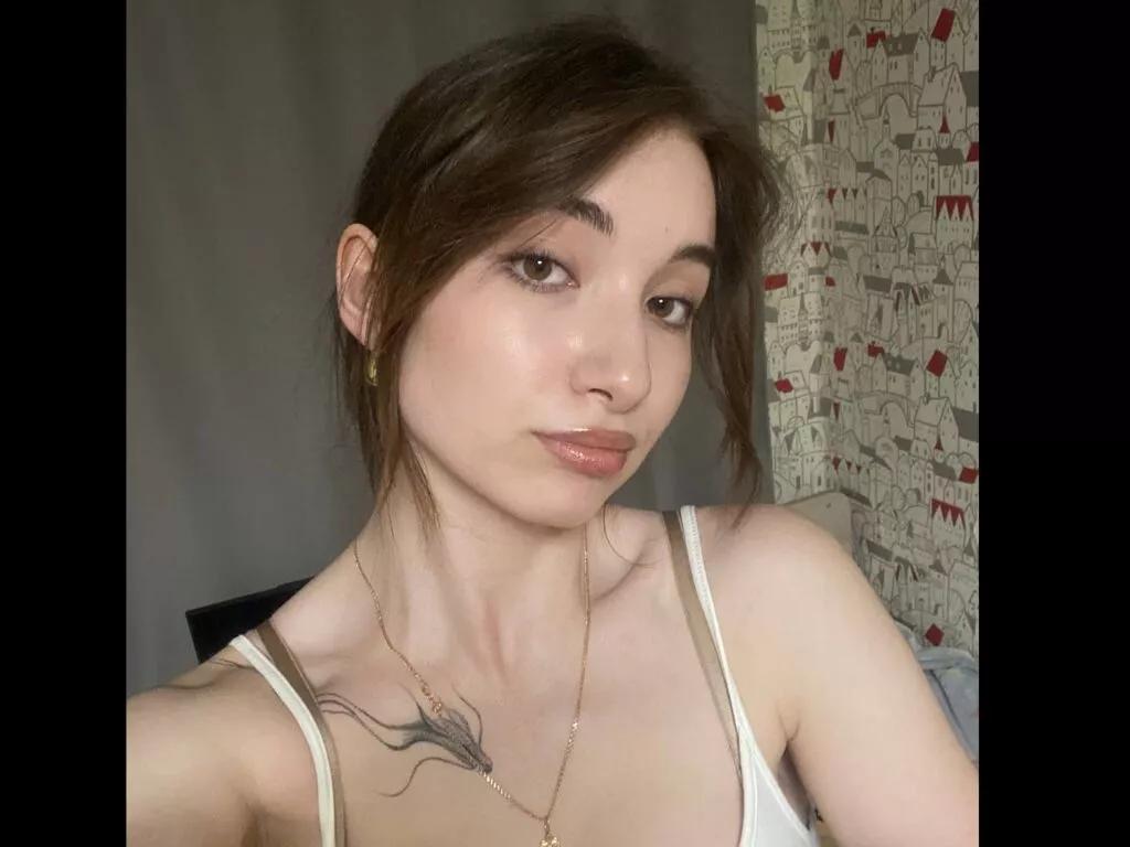 AdelinaBlis webcams show profile image 