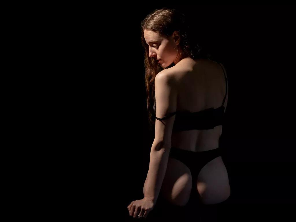 AnnaRosella webcams show profile image 