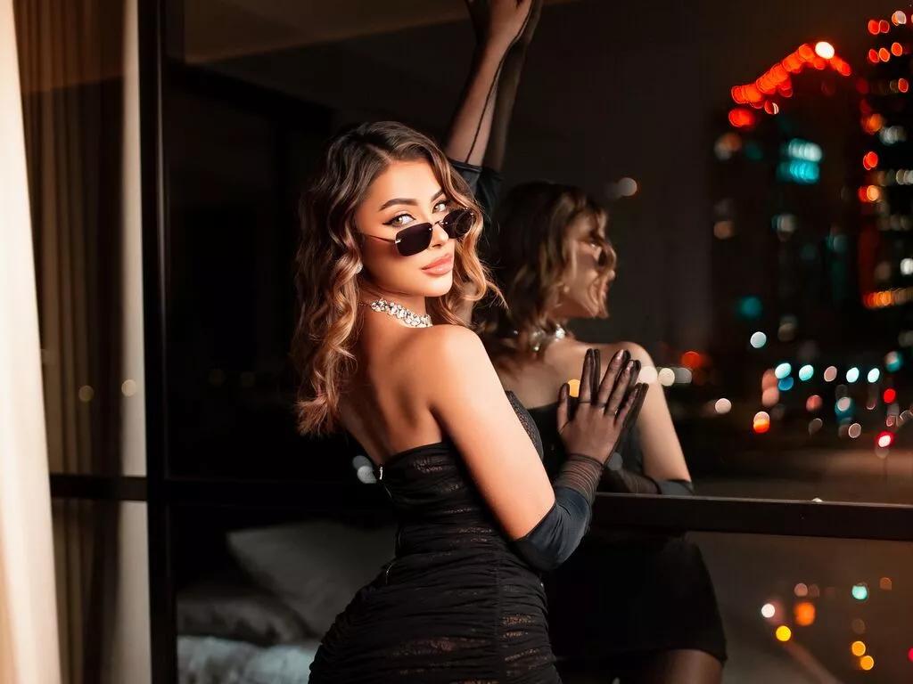 ArianaRoux from LiveJasmin