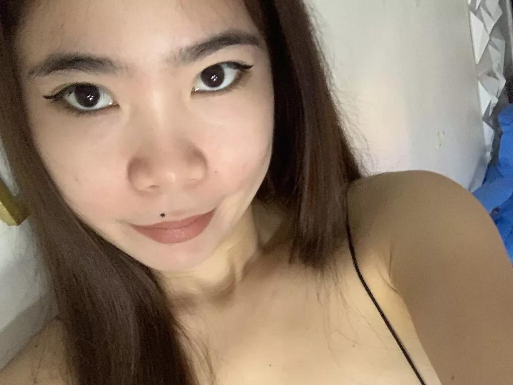 ArmariahBrith on LiveJasmin