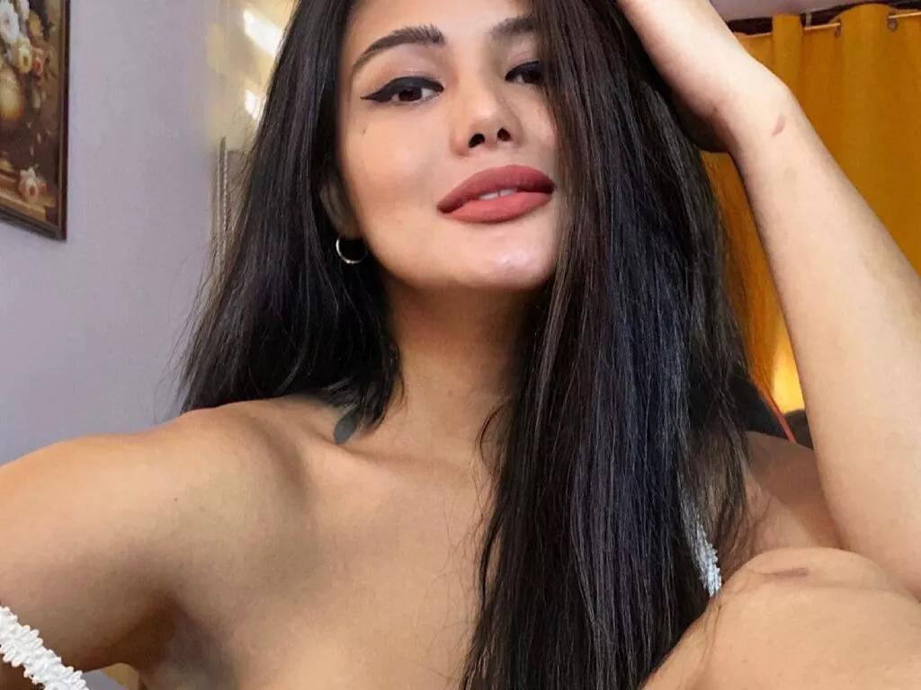 BettinaBenedita webcams show profile image 
