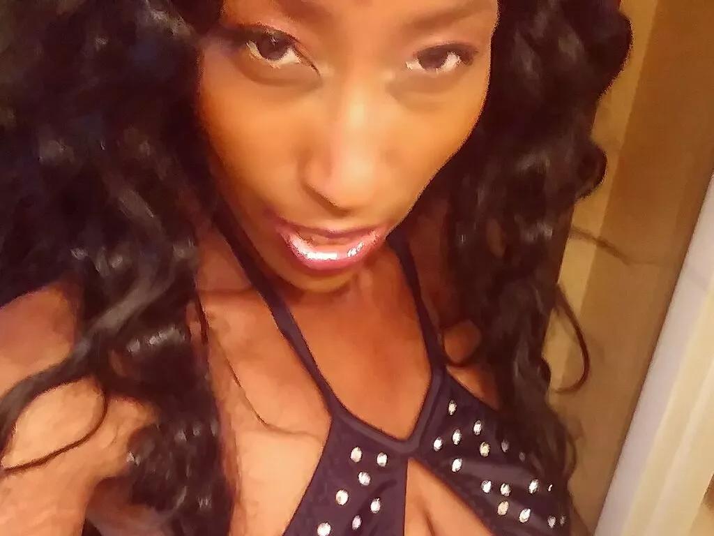 BustyBaddie webcams show profile image 
