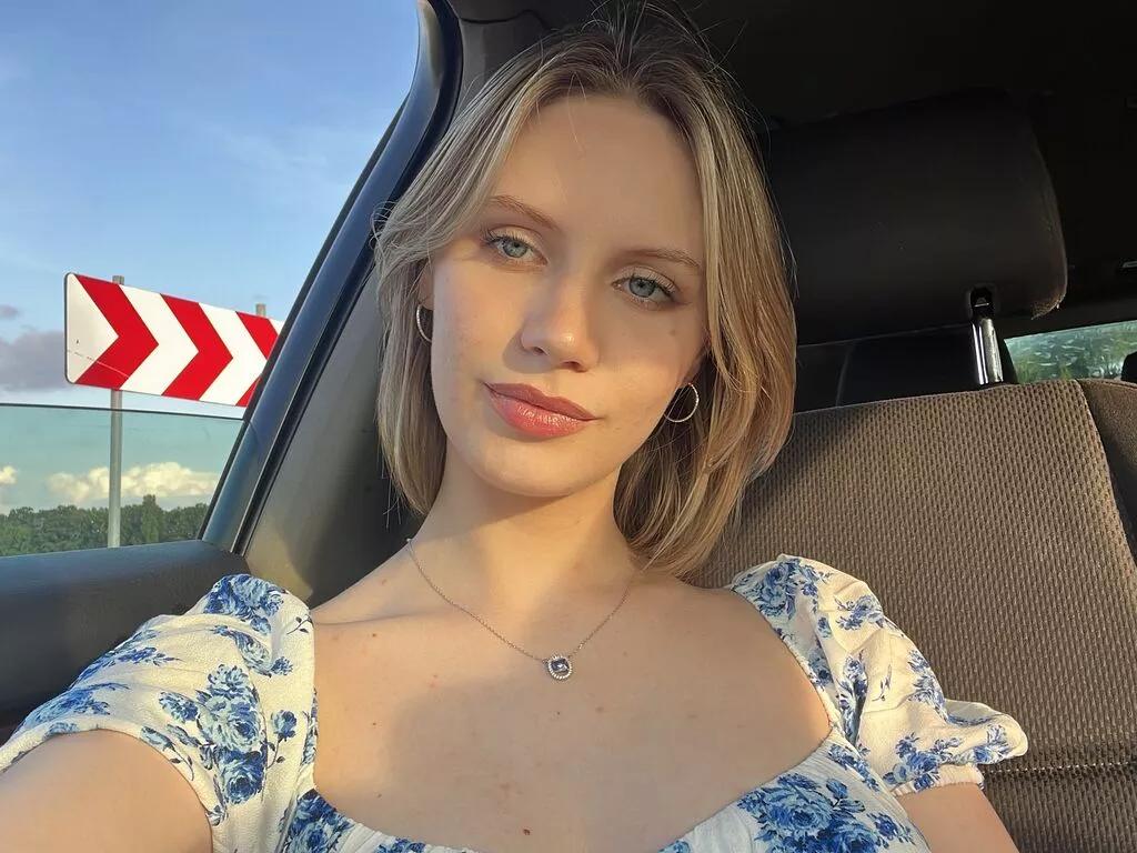 CherryRose webcams show profile image 