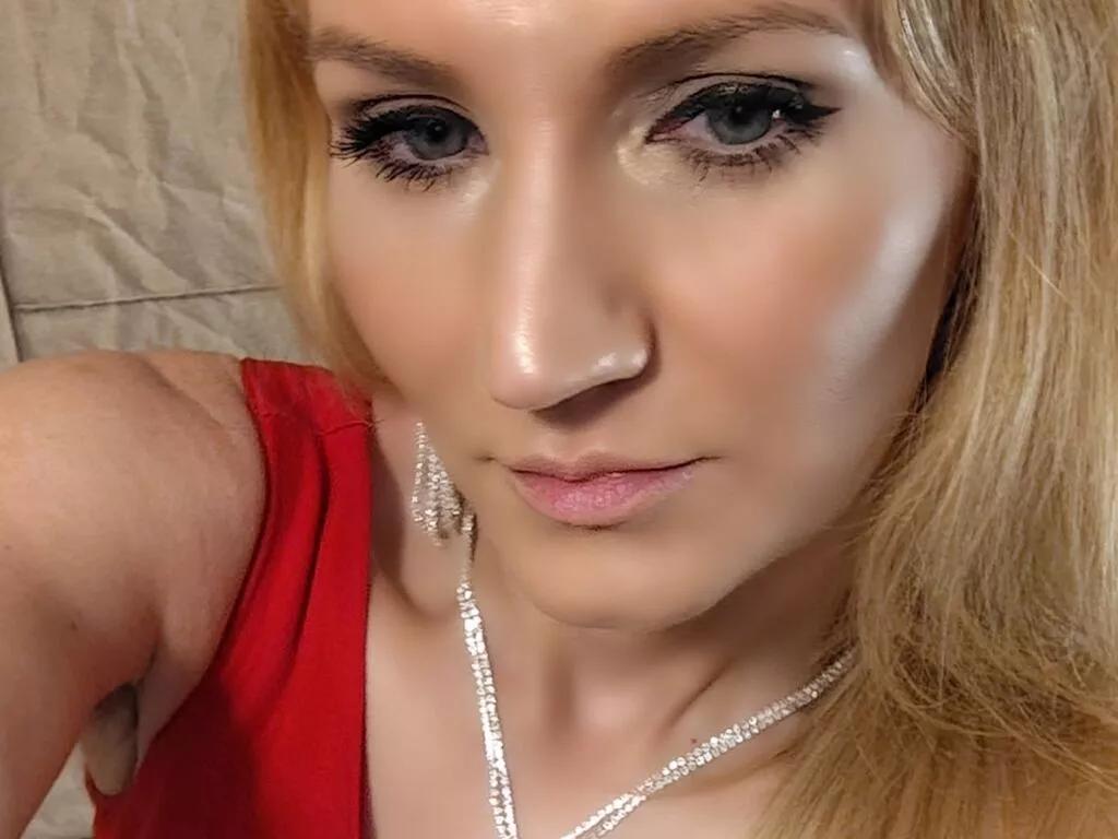 ChristineEve webcams show profile image 