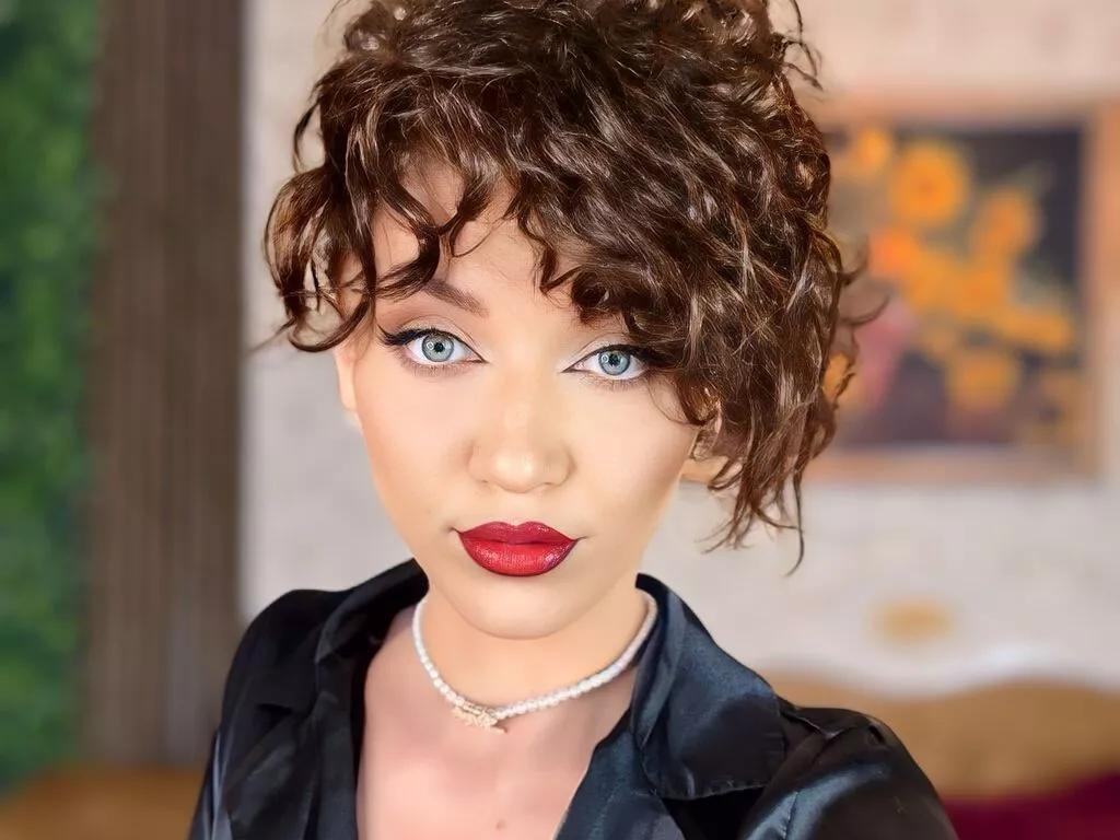 EmmaAmstrong from LiveJasmin