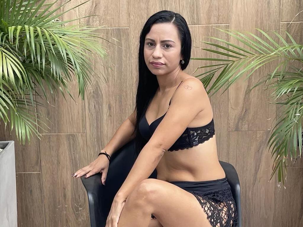 HazelDior webcams show profile image 
