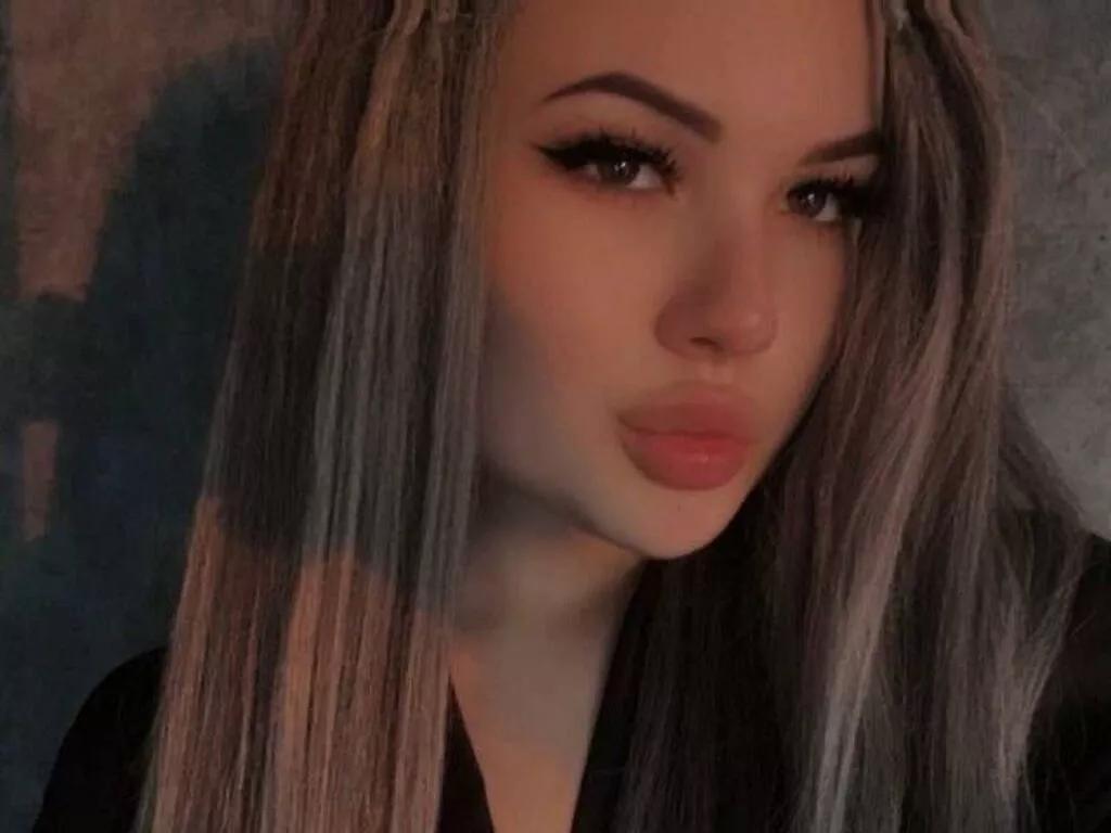 KarollinaHerbert webcams show profile image 
