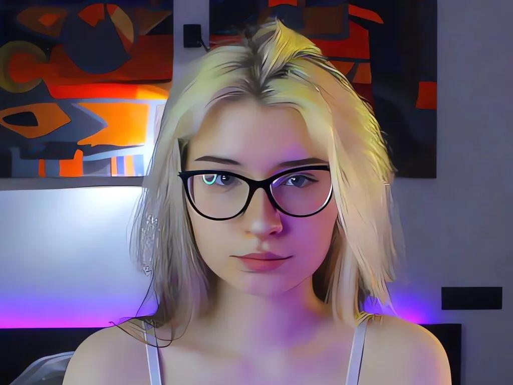 KiraSerene webcams show profile image 