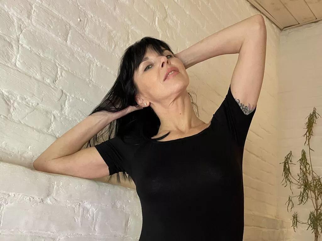 LinaFlore webcams show profile image 