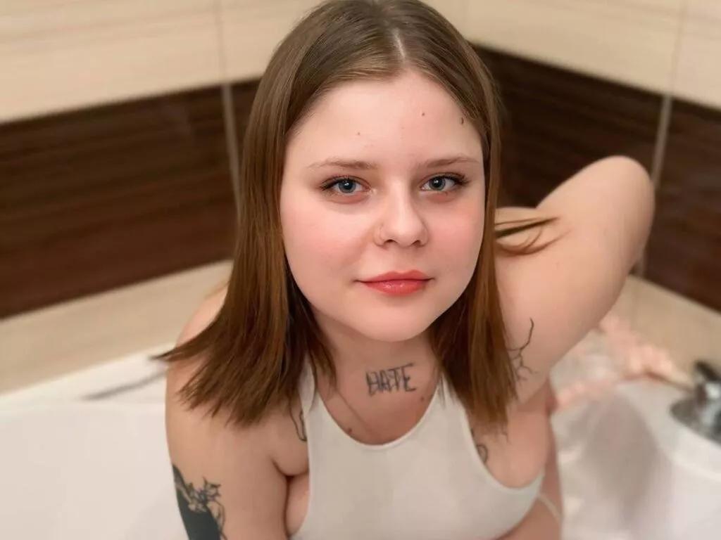 LisaLun webcams show profile image 
