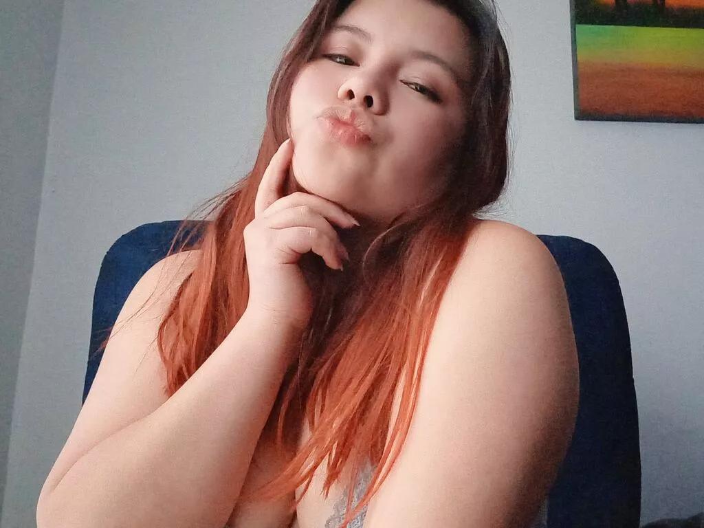 LucyPetit webcams show profile image 