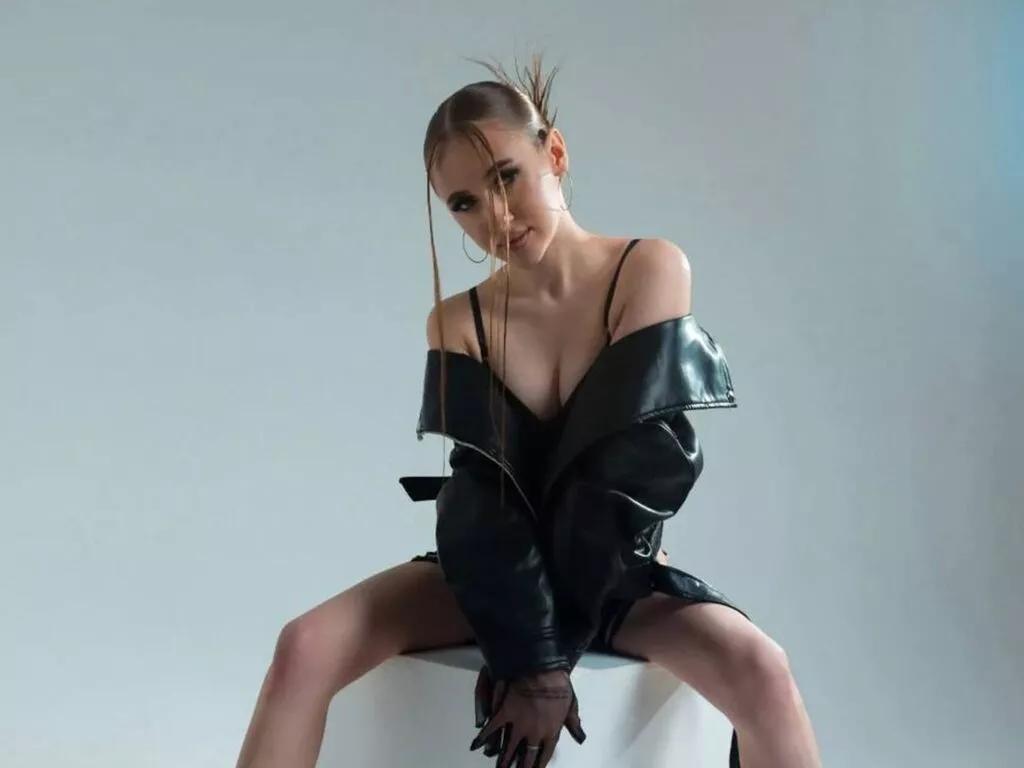 LunaHund on LiveJasmin