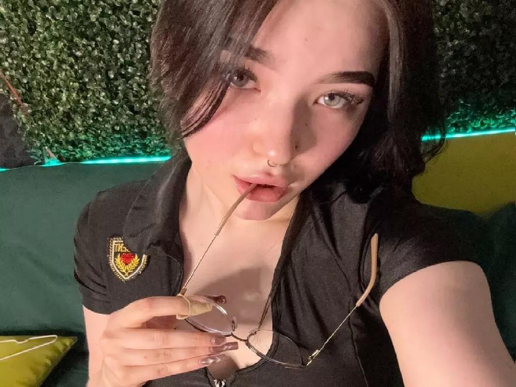 MillieBraun webcams show profile image 