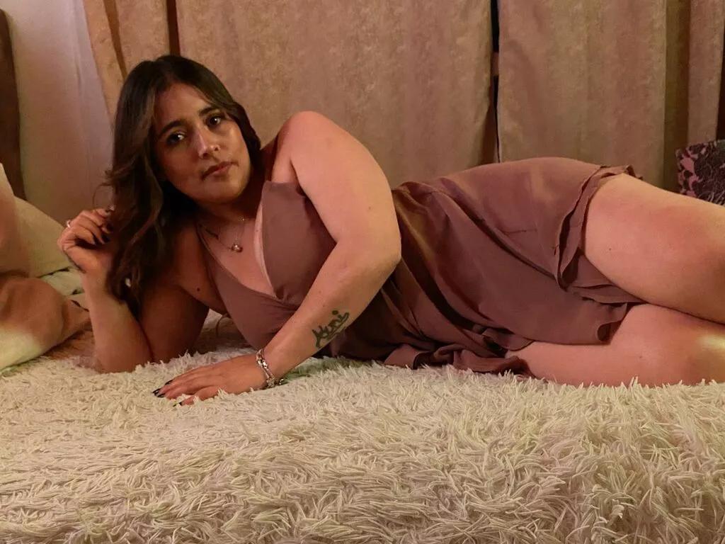 MistyLuna webcams show profile image 