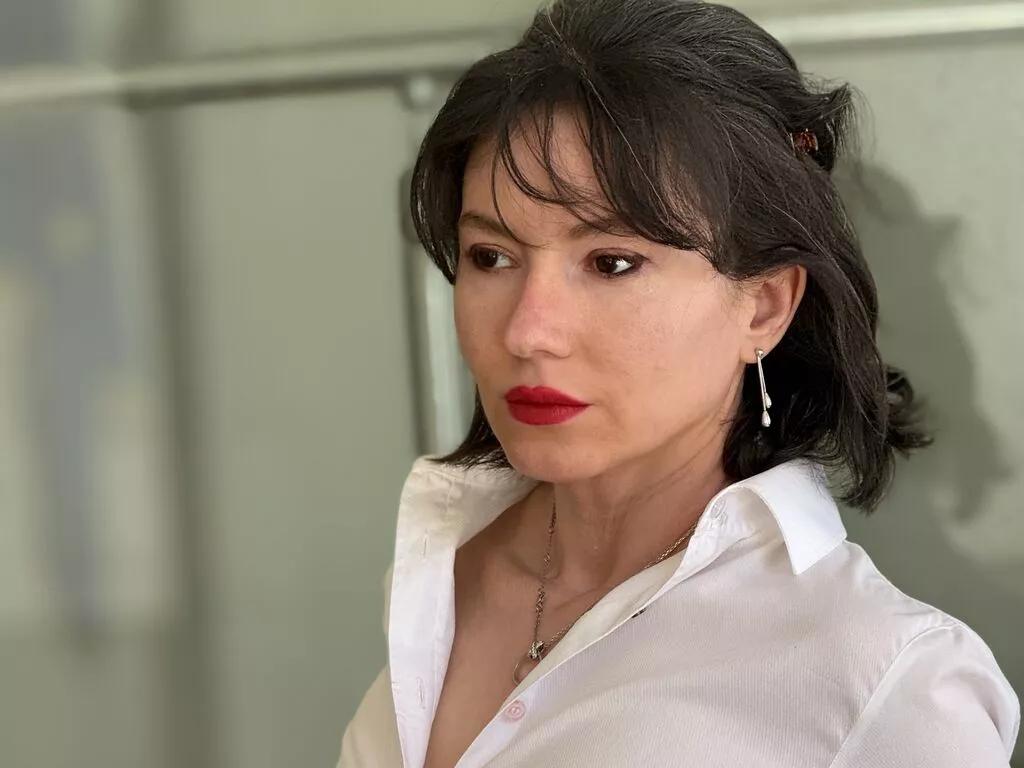 MnemoZeina from LiveJasmin