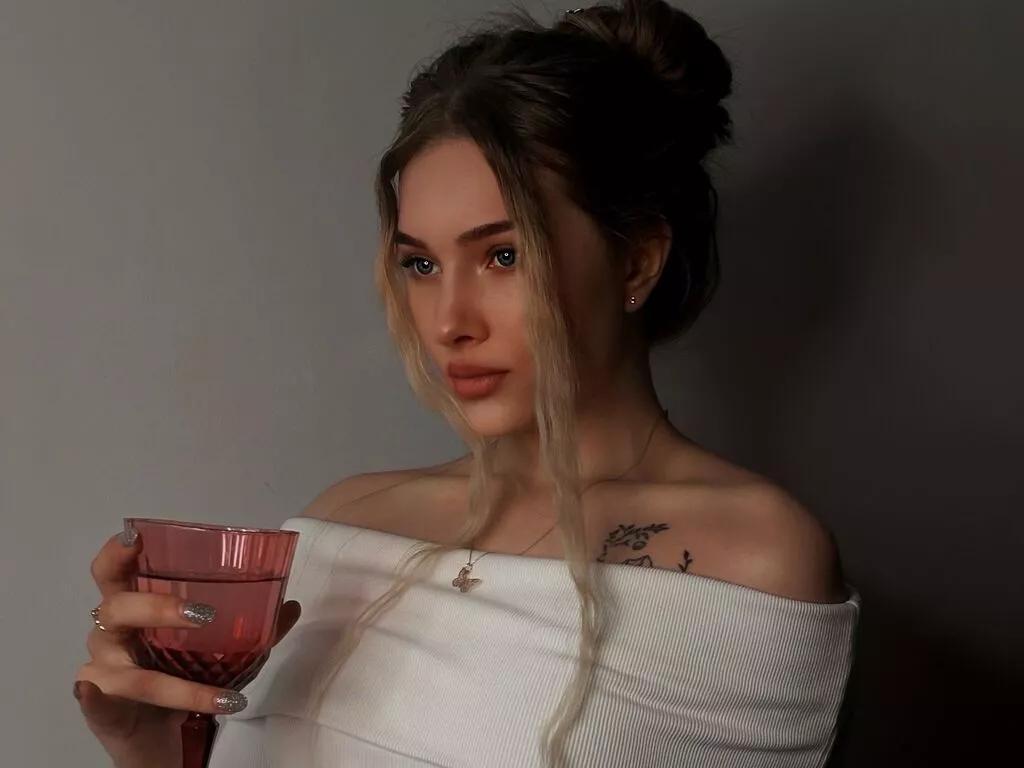NeliaAllenbrand webcams show profile image 