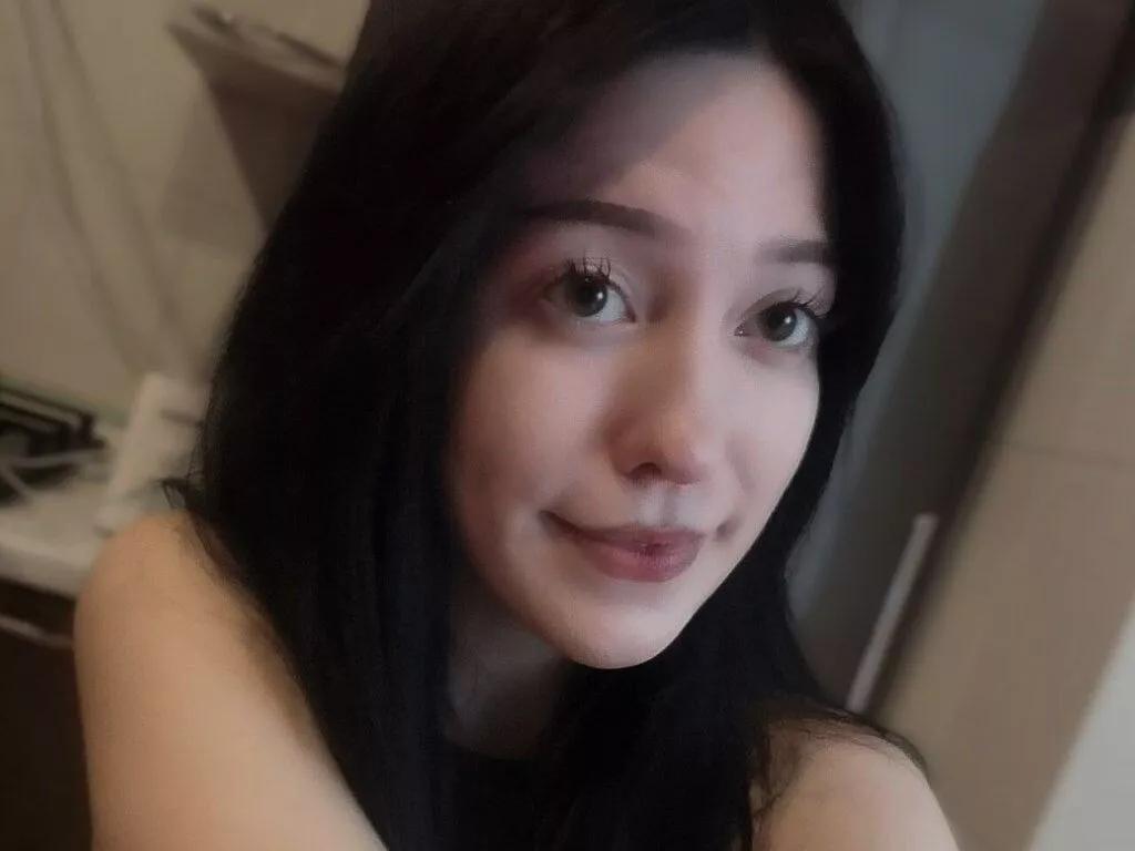 PrimroseBingham webcams show profile image 