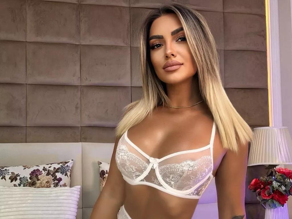 SamanthaRogue from LiveJasmin