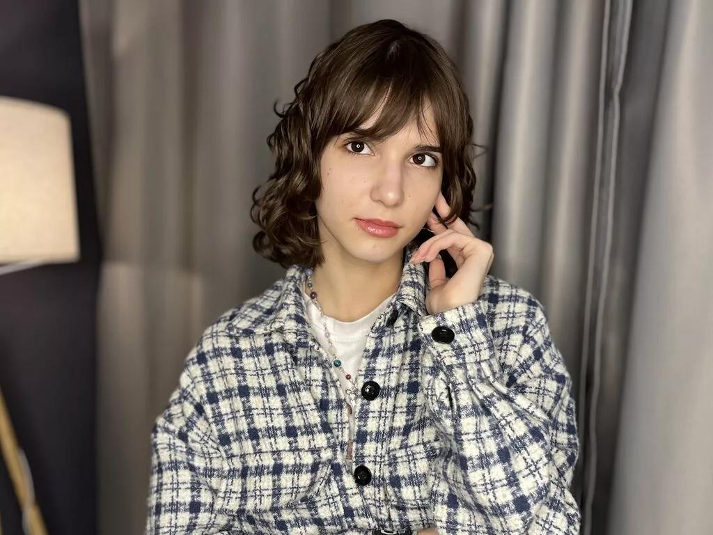 TheaDaffin webcams show profile image 