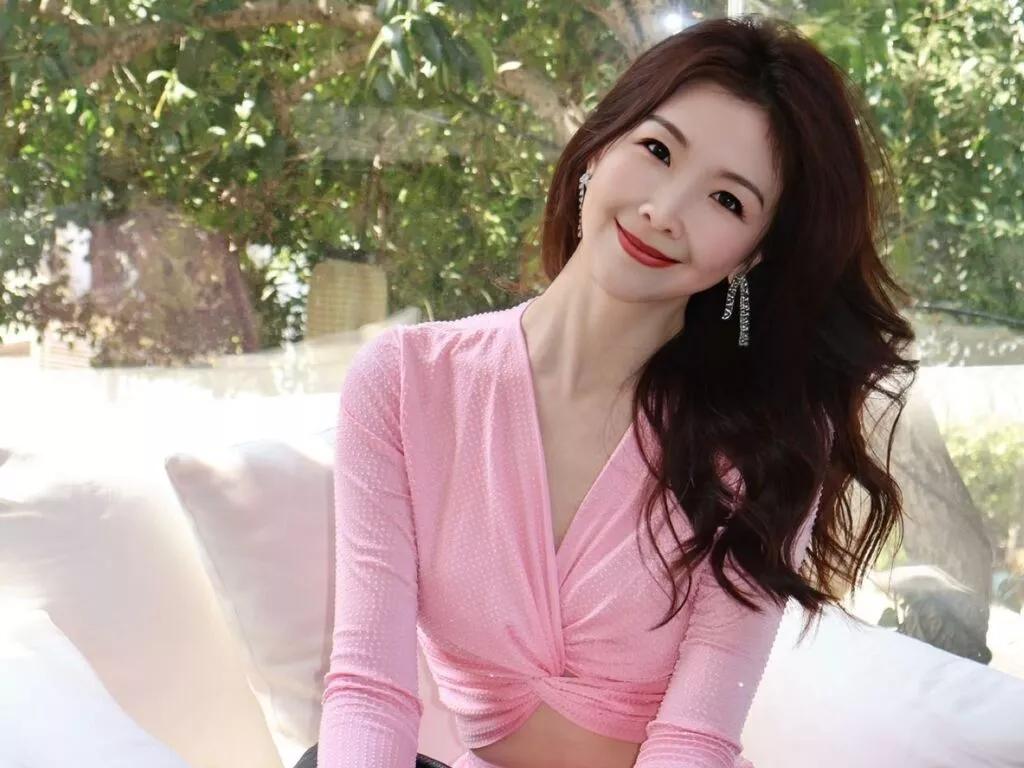 Xiaoping webcams show profile image 
