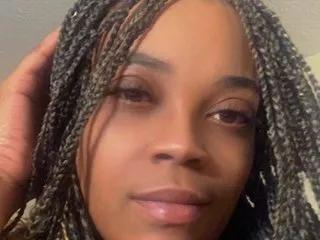 Almond_j24 webcams show profile image 