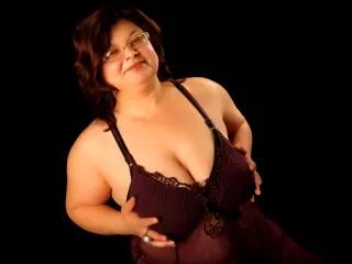 SweetMommaX from Streamate