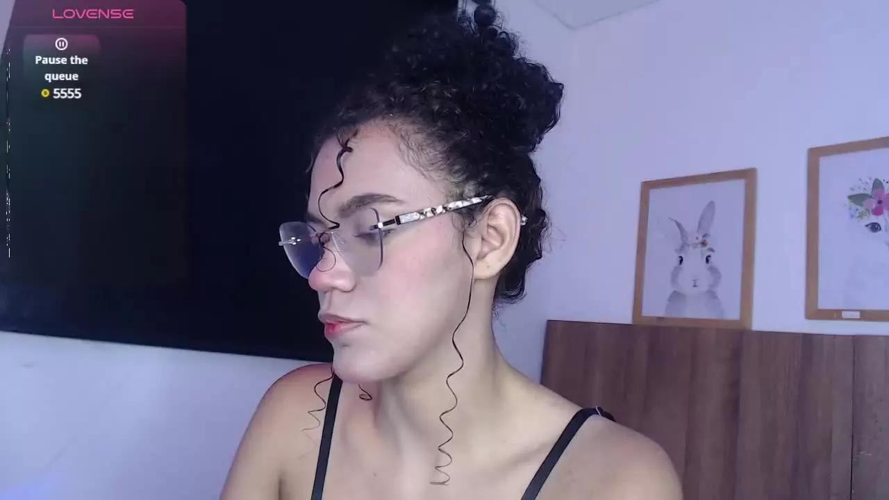 AmarantaFoxz from Streamray