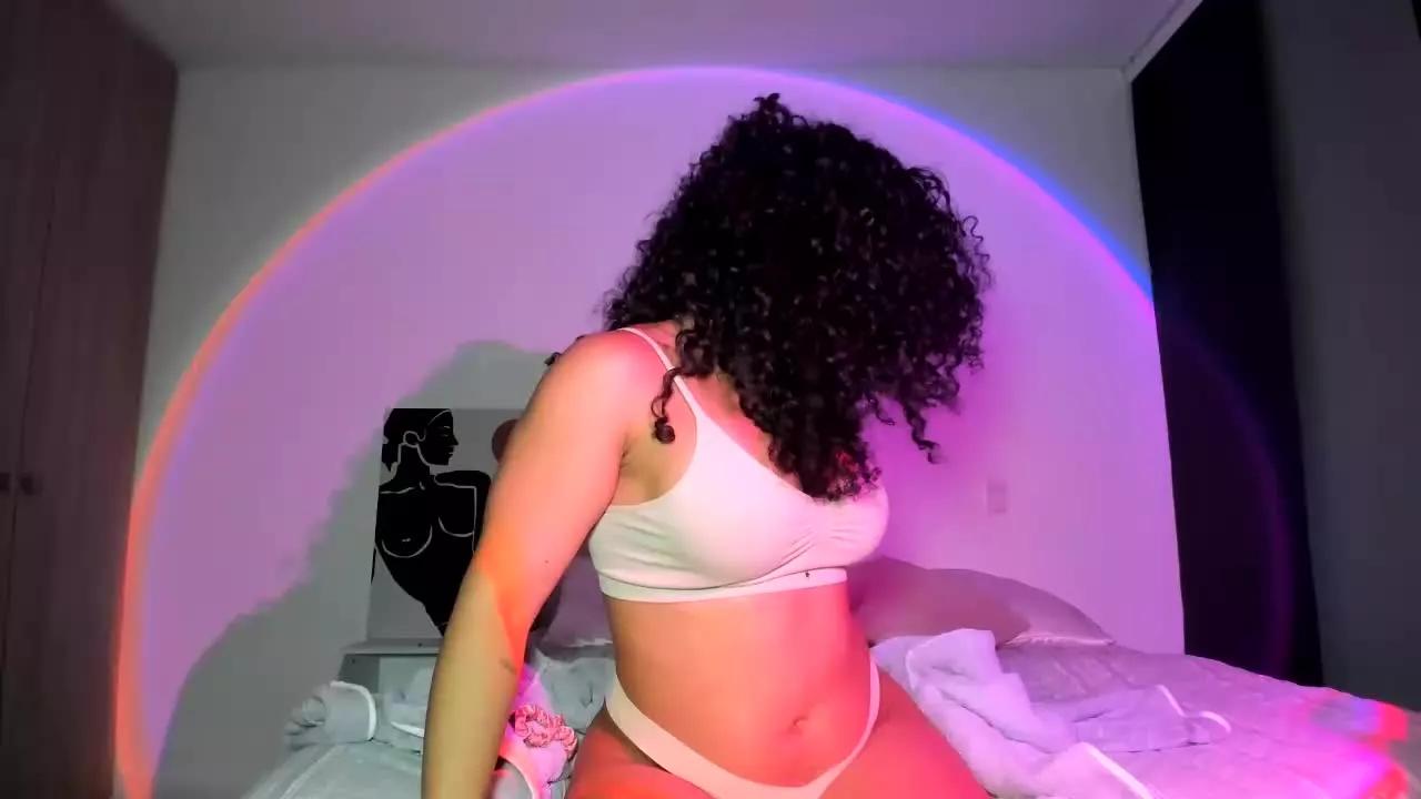 CarlaCreek webcams show profile image 